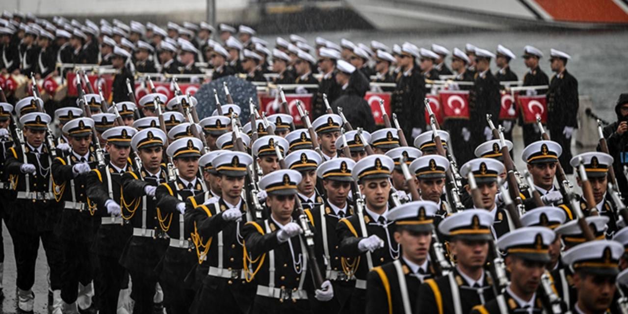 Askeri öğrencilerin yatay geçiş yapması yasaklandı