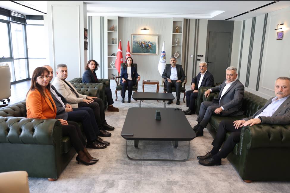 DEM Parti heyetinden DİSK'e ziyaret