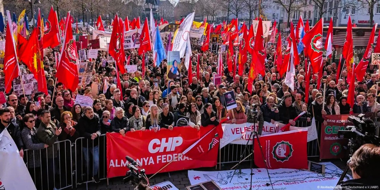 Alevi Örgütleri, Avrupa’da Suriye’deki katliama karşı ayakta