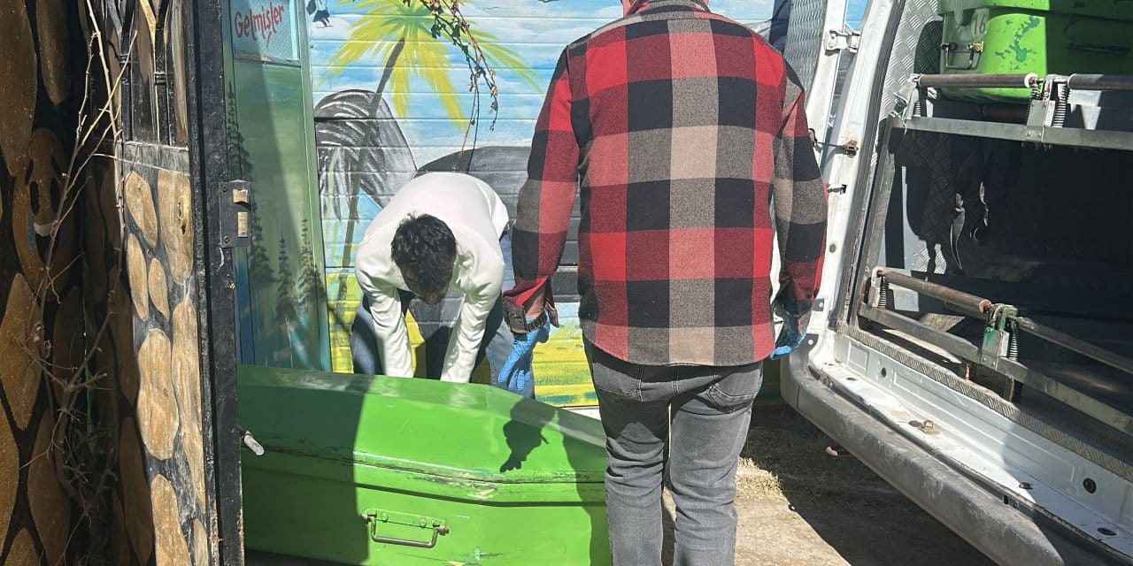 Sivas'ta  Türkmen çoban ahırda ölü bulundu