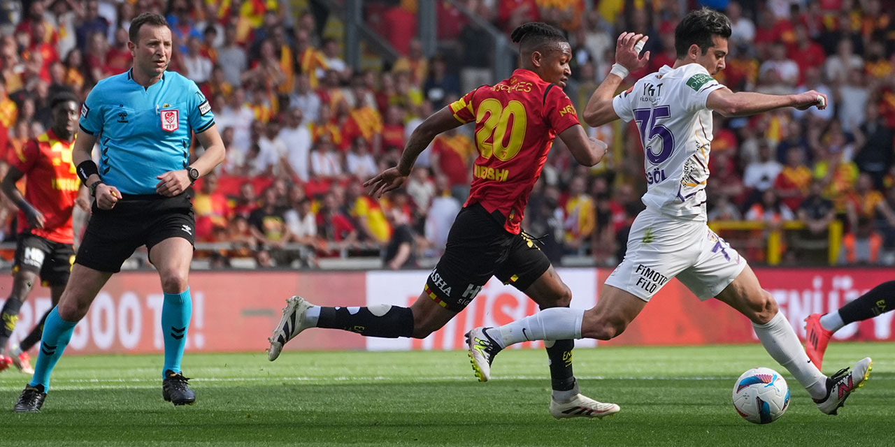 Arda Turan büyük fırsatı kaçırdı