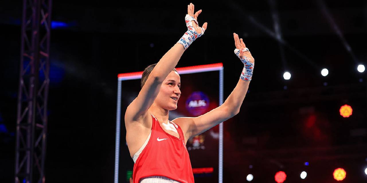 Dünya Hatice Akbaş'ı konuşuyor: Fenerbahçe'den jet mesaj