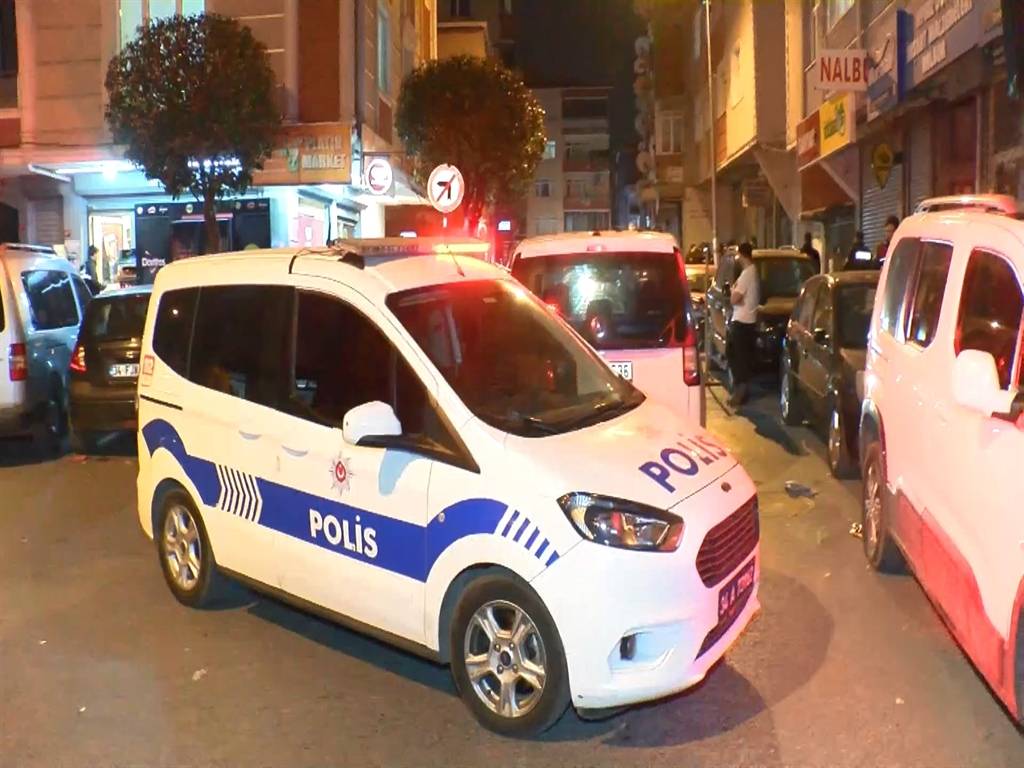 Bağcılar'da motosikletli cinayet: 1 ölü, 1 yaralı
