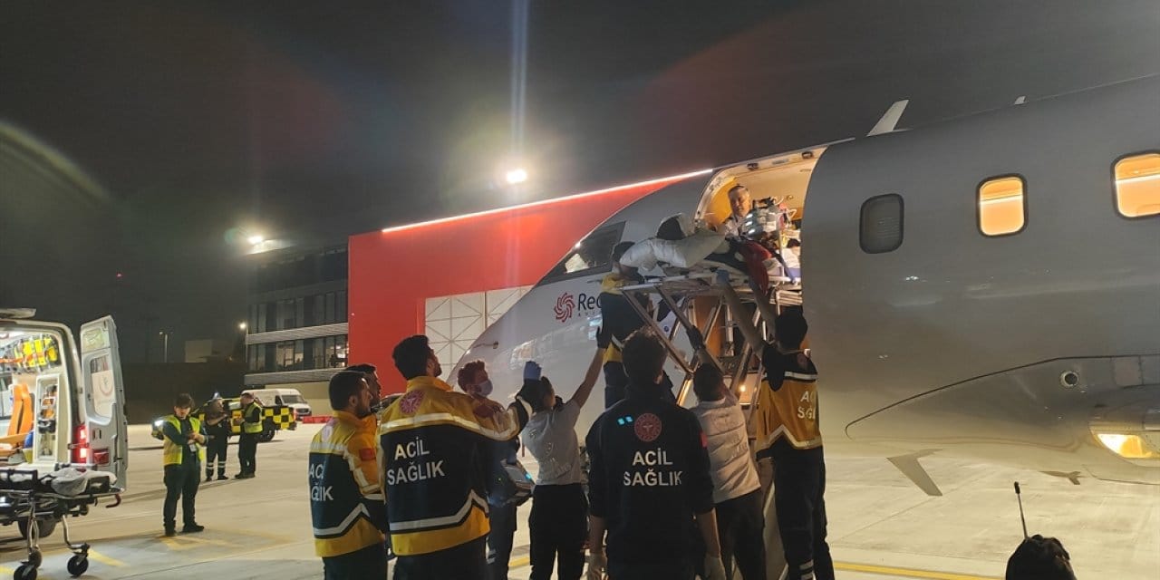Gece kulübü faciasında yaralanan 9 kişi tedavi için Türkiye’ye getirildi
