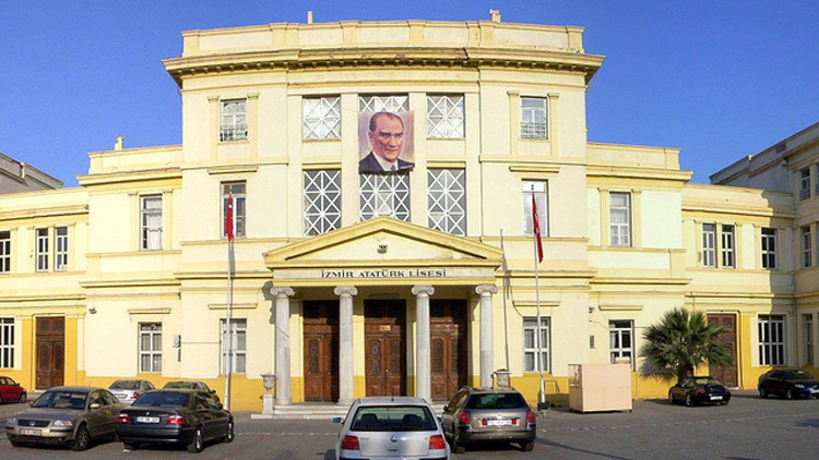 İzmir Atatürk Lisesi, Bilal Erdoğan'ın vakfına tahsis edildi!