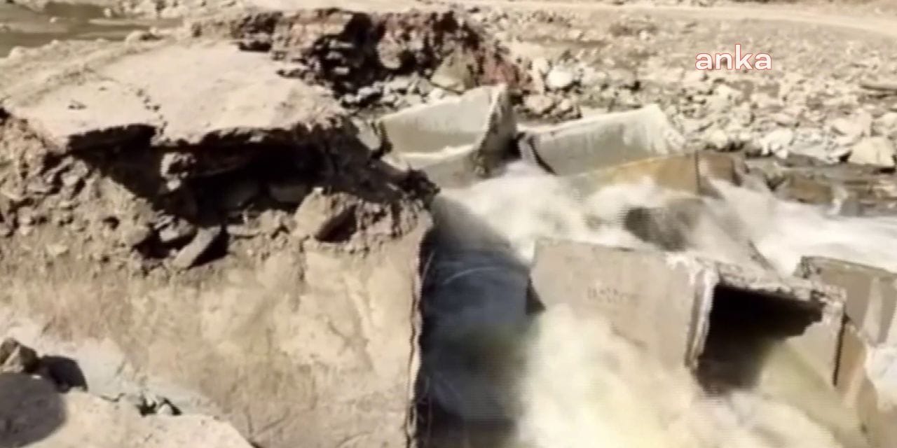 Dere taşınca yol çöktü: Köylüler yardım bekliyor