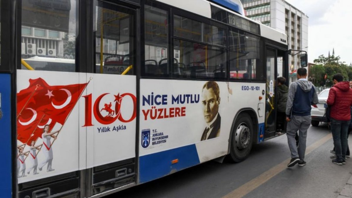 Ankara'dan özlenen görüntüler... Ankara Büyükşehir Belediyesi'nden 19 Mayıs pankartları