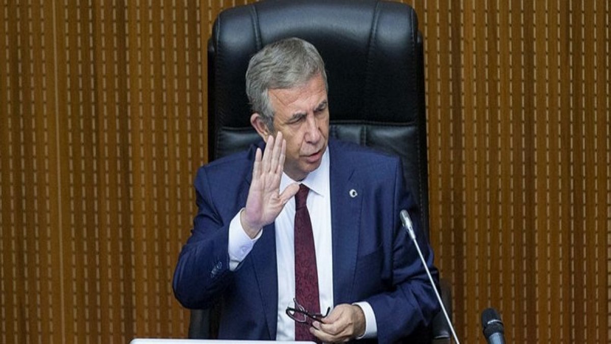 AKP'li üye şov yapmak istedi, Mansur Yavaş izin vermedi