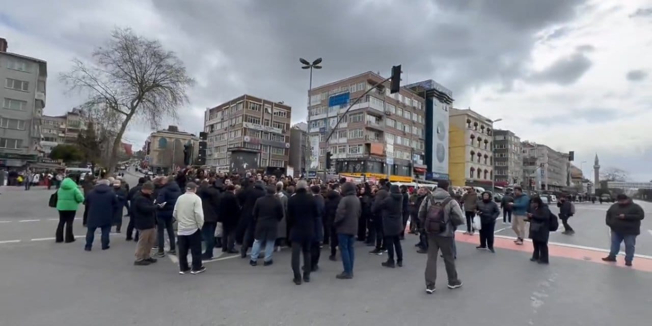 Vatan Caddesi'nde "Ya hep beraber, ya hiçbirimiz" sloganları!
