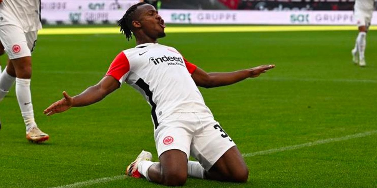 Batshuayi Anelka'yı solladı