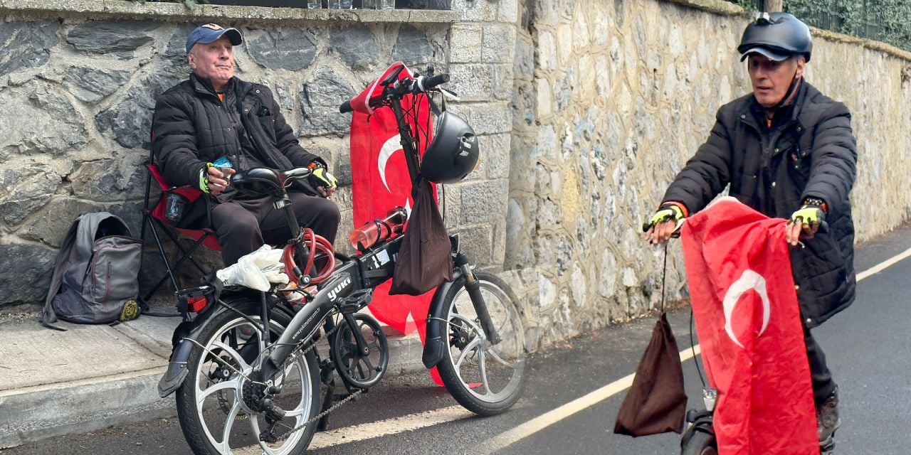 Emekli, İmamoğlu için nöbete geçti