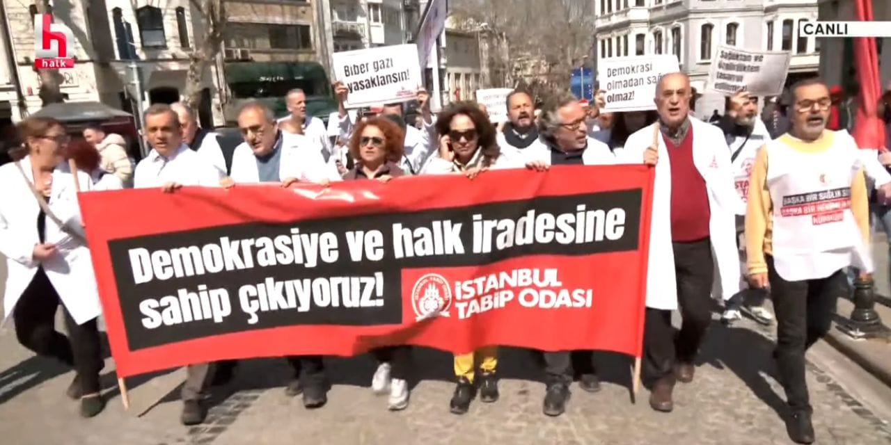 Doktorlar da sokağa çıktı