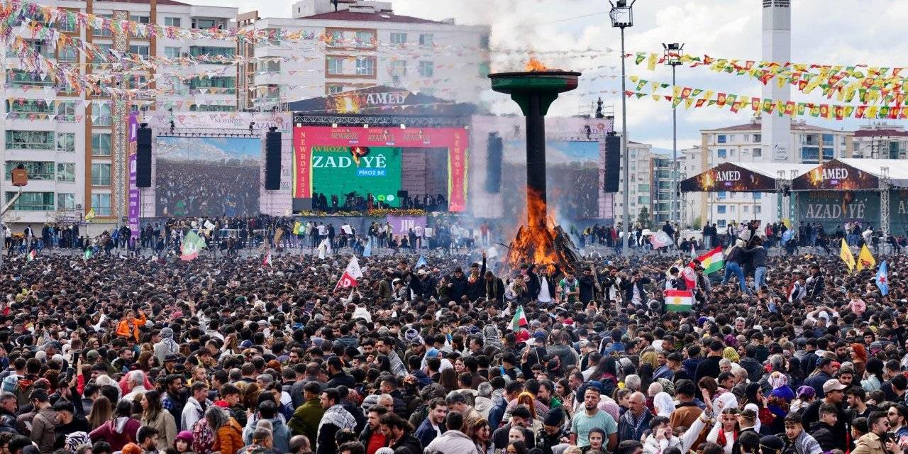 Amedspor'un idmanı biter bitmez Nevruz'a koştular