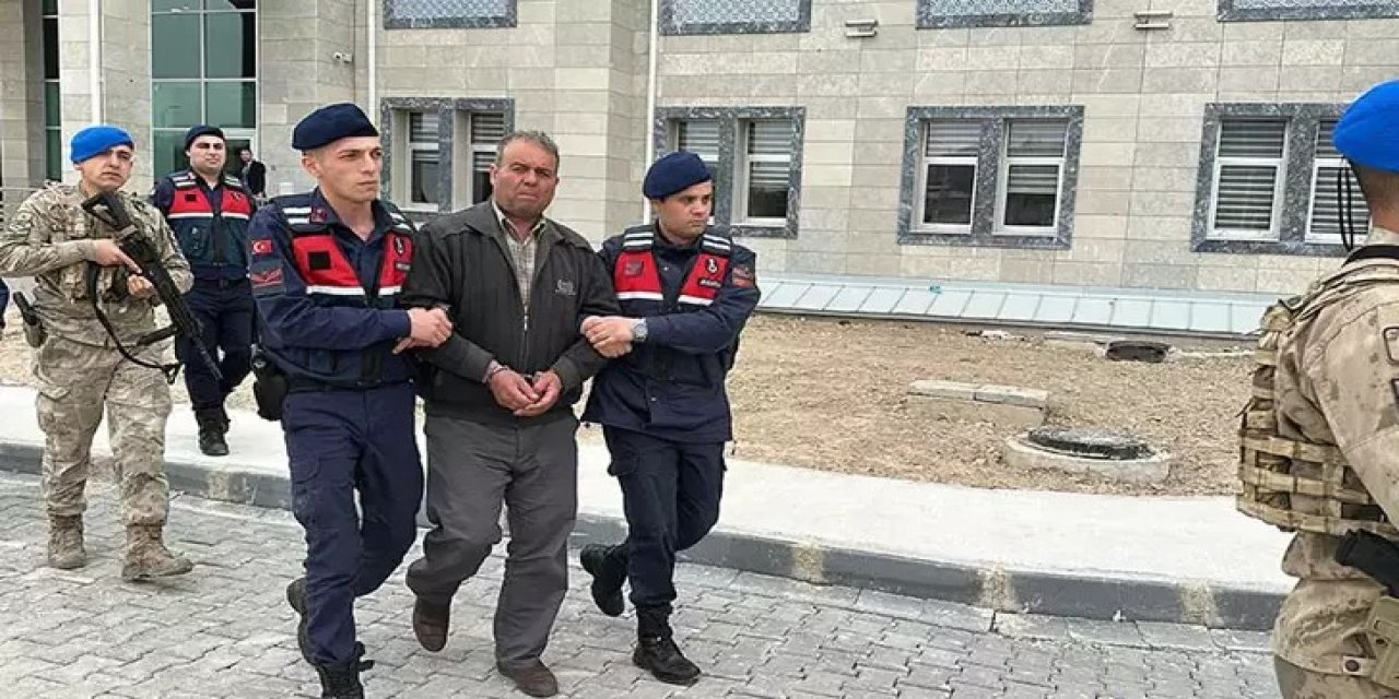 61 yaşındaki karısını ve ilişki yaşadığını iddia ettiği kişiyi öldürmüştü: Tutuklandı