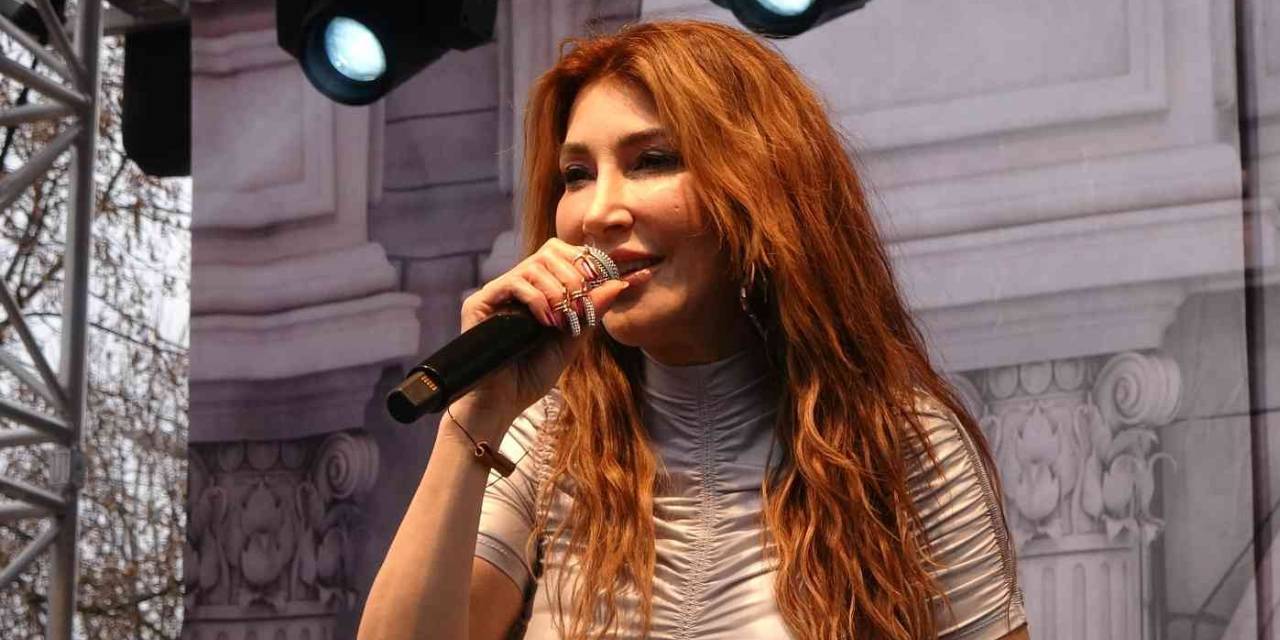 Hande Yener tutuklanan öğrenciler için isyan etti