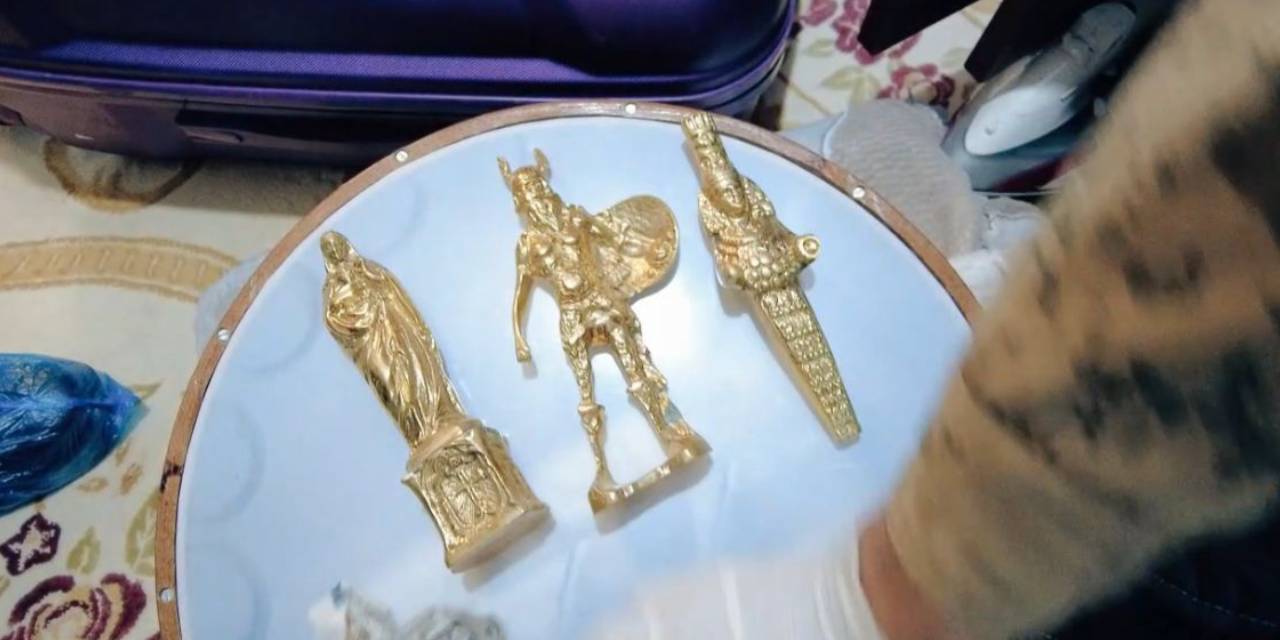 Sahte eser tuzağı: Define haritası çizip, gömdükleri sahte heykelleri buldurarak dolandırdılar