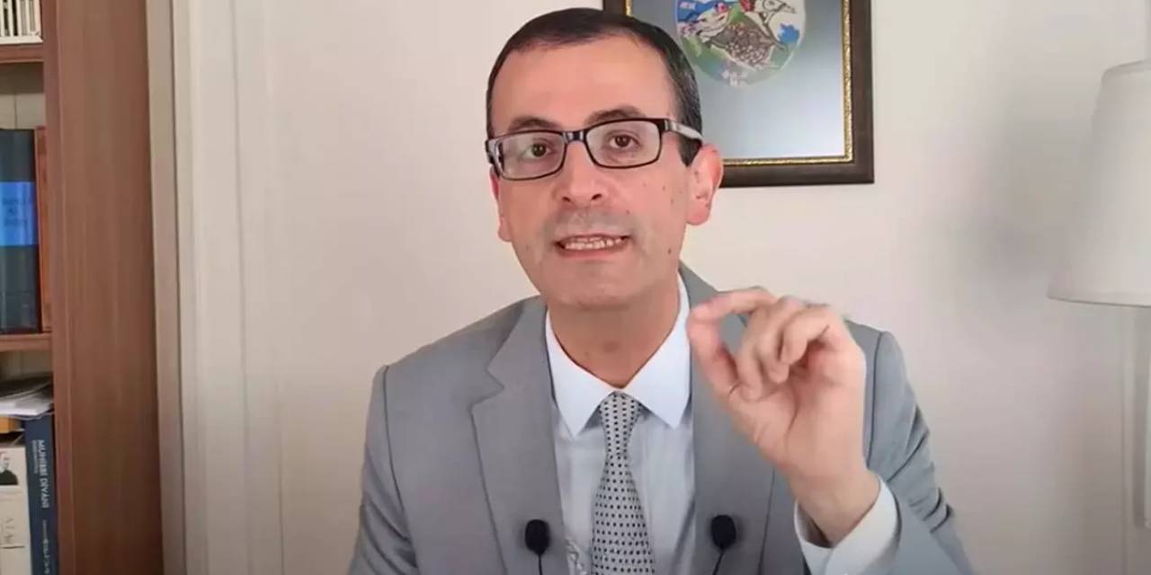 Evren Devrim Zelyut kimdir?