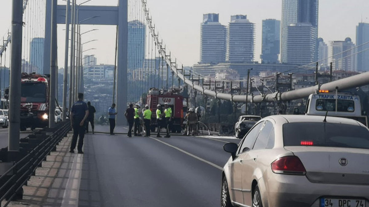 15 Temmuz Şehitler Köprüsü'nde aracını ateşe verip atlayan şahsın cansız bedeni bulundu
