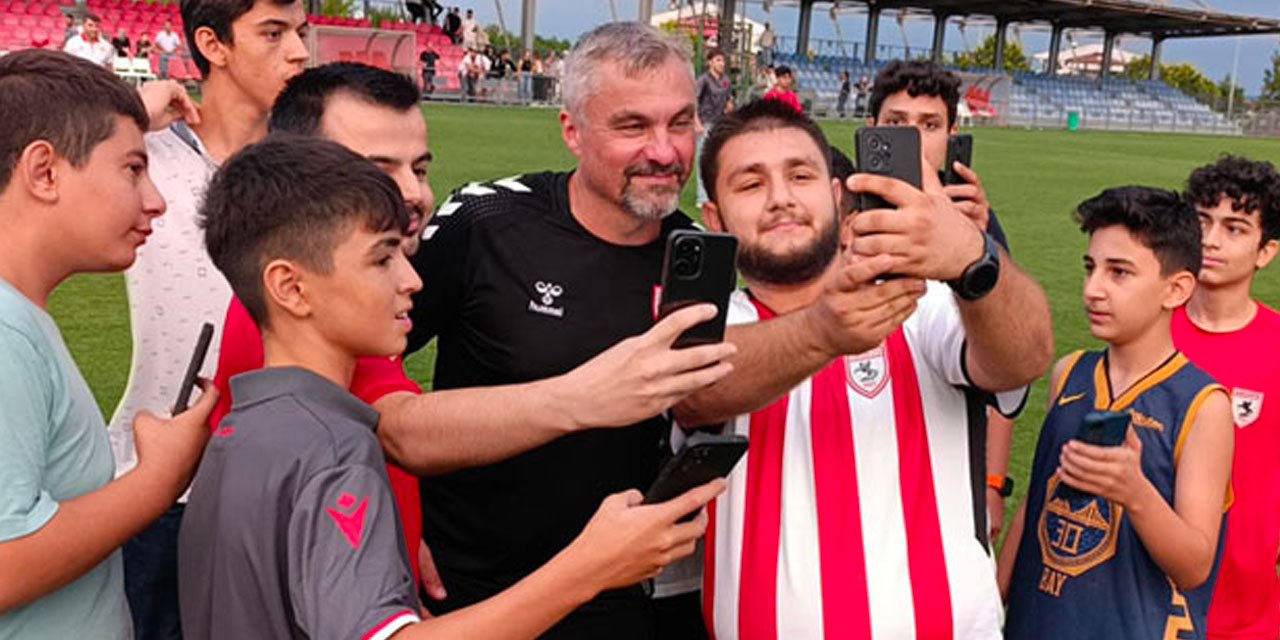 Reis takımda kalıp kalmayacağını açıkladı