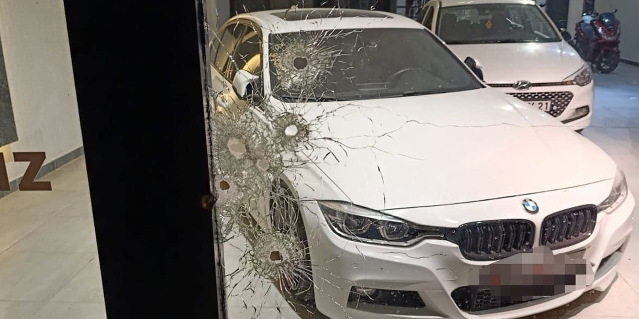 Oto galeriye tüfekli saldırı