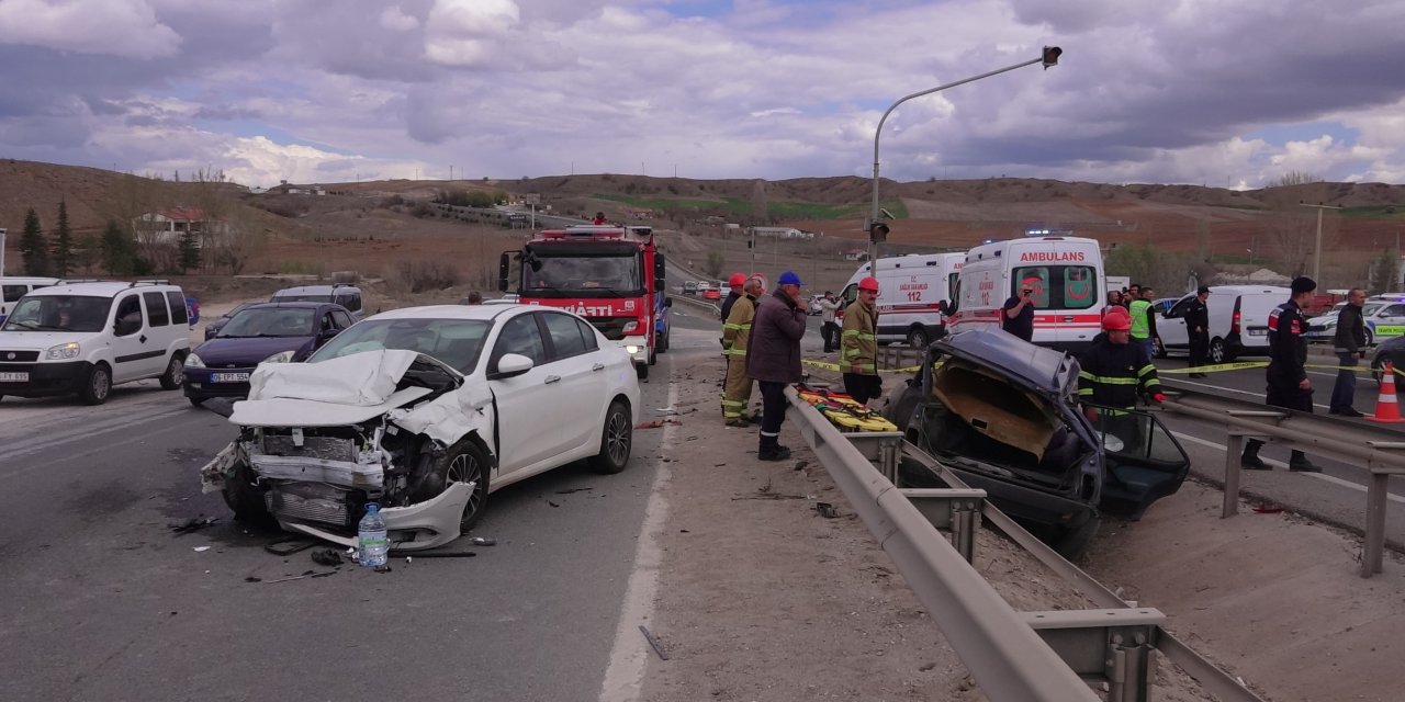 Kırıkkale'de feci kaza: 1 kişi öldü, 6 yaralı