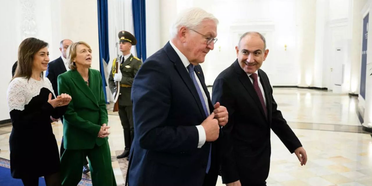 Almanya’dan Azerbaycan’a “bayrak” özrü