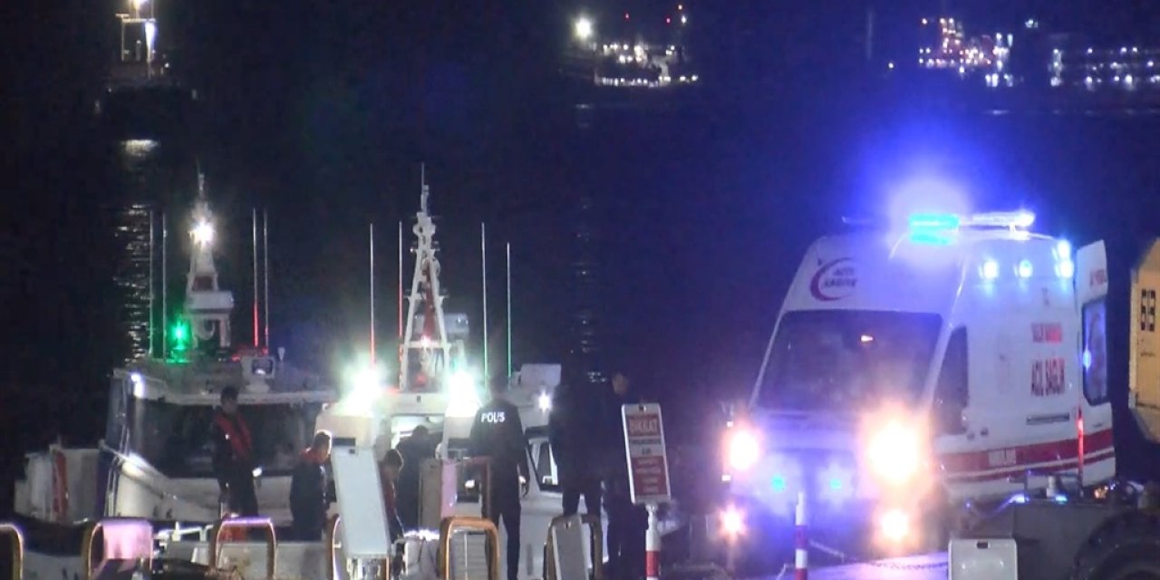 Yakıt ikmali sırasında denize düşen gemici kurtarıldı