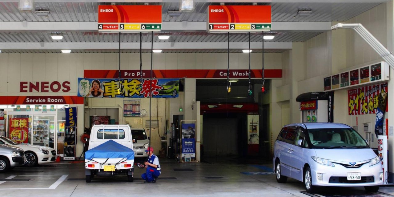 Uzay çağına yakışır yakıt ikmal yöntemi: Sıra dışı benzin istasyonlarına sahip ülke