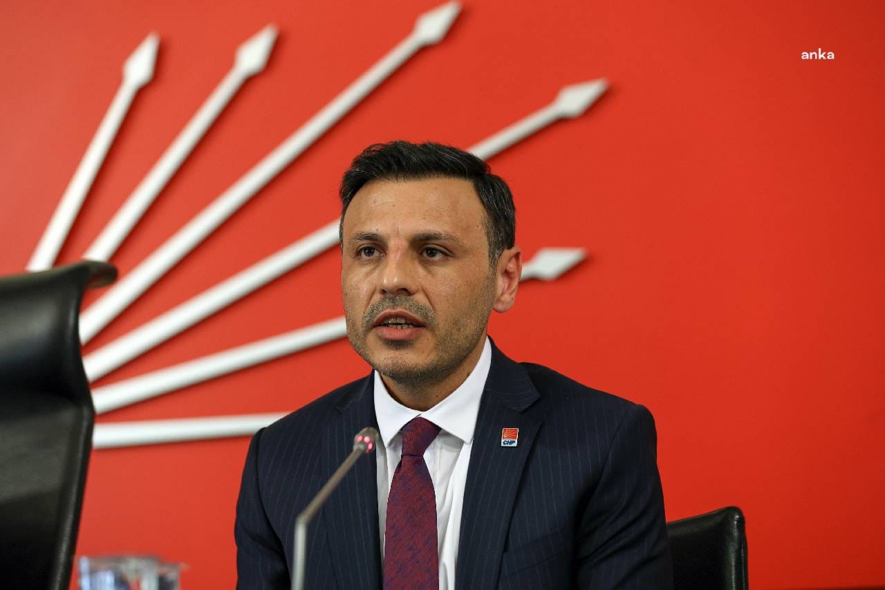 Özgür Çelik'ten gözaltına alınan Cem Yiğit Üzümoğlu için açıklama