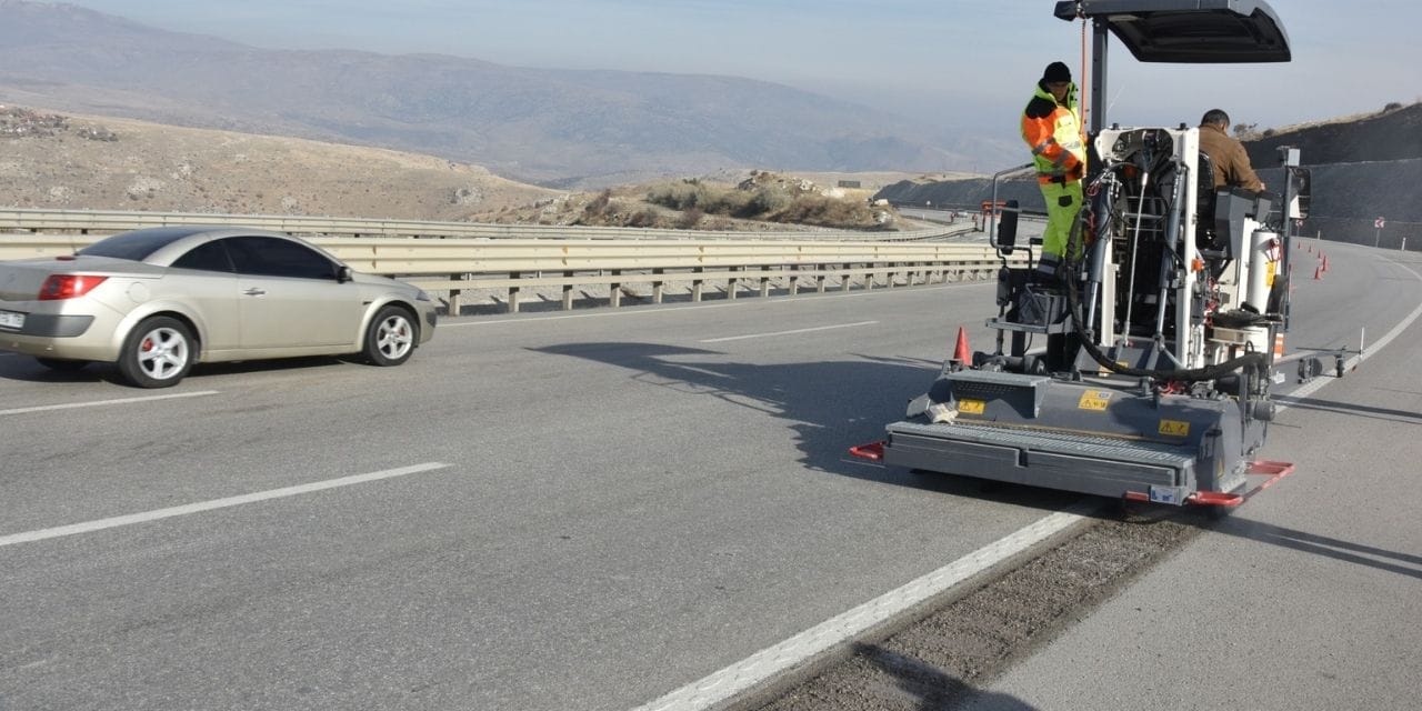 Kaza riskine karşı önlem: Yollara 725 km’lik sarsma bandı