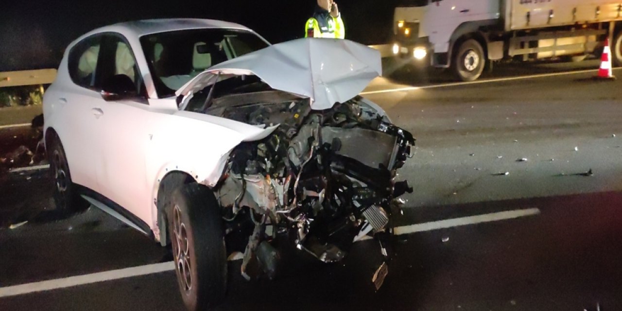 Bursa'da 4 araç kazaya karıştı: 1 ölü, 7 yaralı