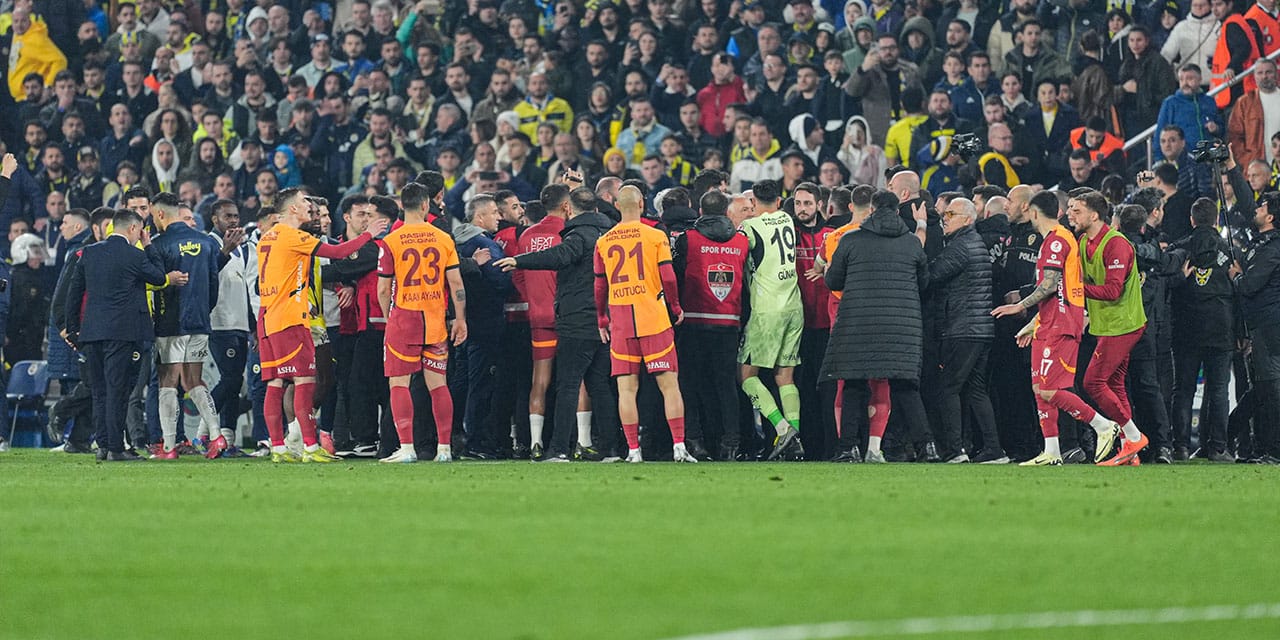 Fenerbahçe'den gönderilecek ismi açıkladı: Okan Buruk cezası