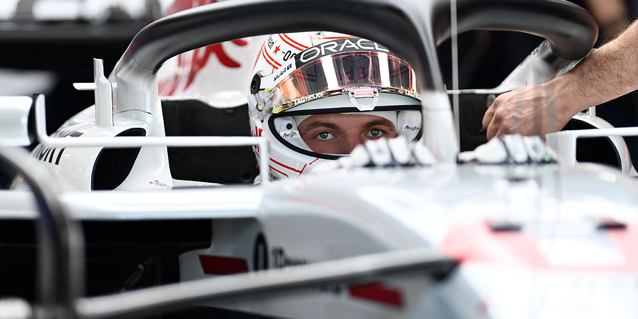 Max Verstappen yine yaptı yapacağını