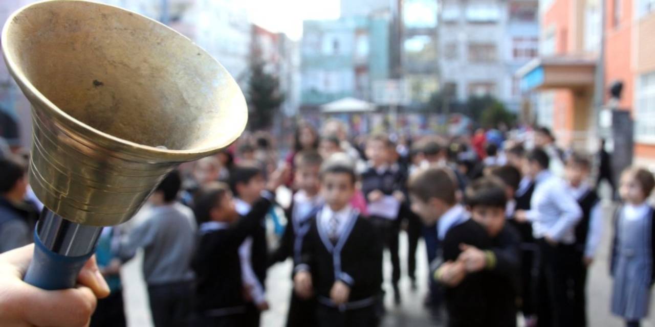 Okullarda ikinci ara tatil sona erdi: 20 milyon öğrenci ders başı yapacak