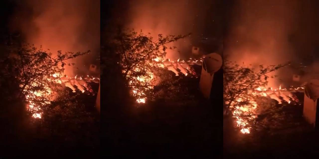 Bursa'da korkutan yangın: Çatı katı tamamen yandı