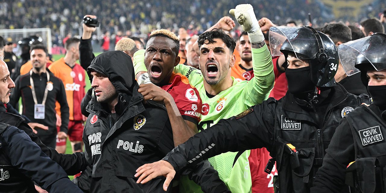 Osimhen 10 maçta 4 gol arayacak