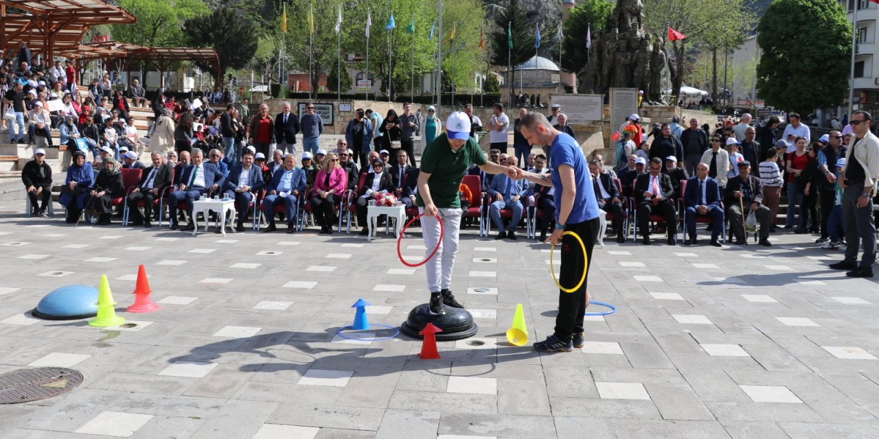 Dünya Otizm Farkındalık Günü kutlandı