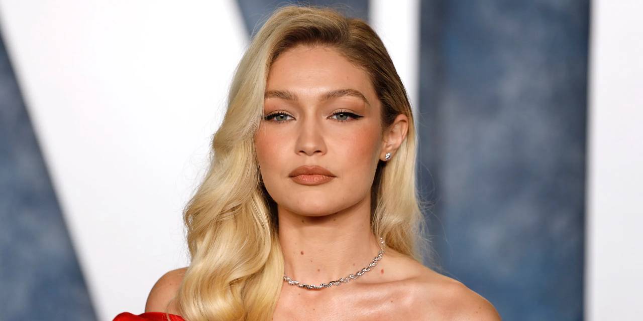 Gigi Hadid'in saçı peruk çıktı