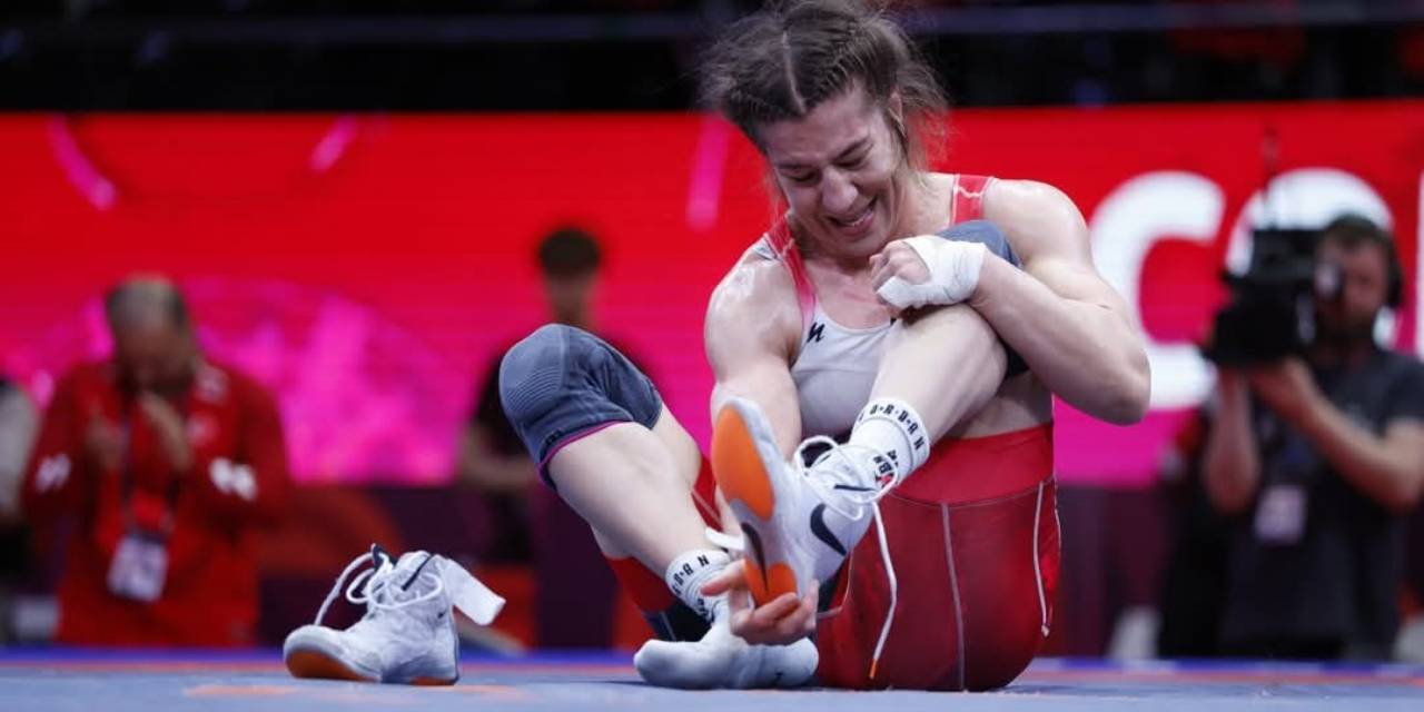Milli güreşçi aktif sporculuk hayatını noktaladı
