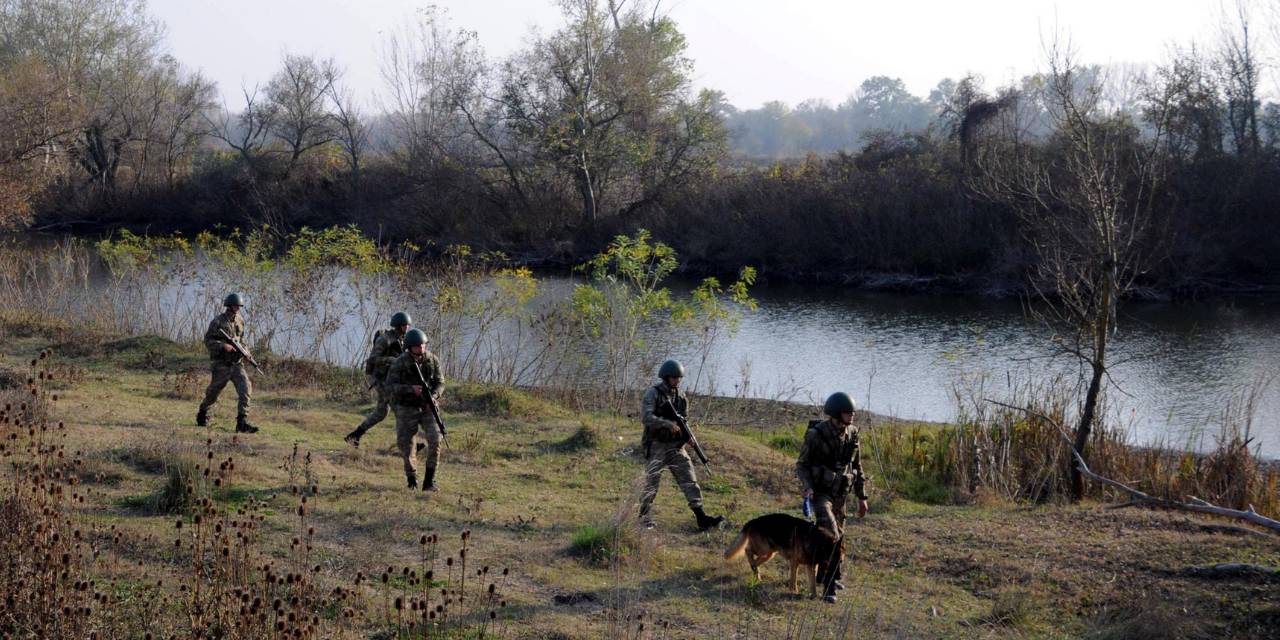 Yunanistan'a kaçarken yakalanan 2 FETÖ şüphelisi tutuklandı