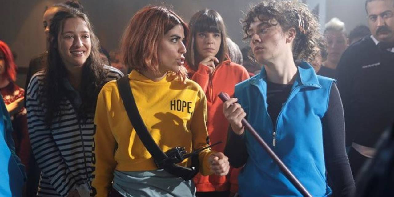 Avlu hayranlarına müjde! Tanıtım yayınlandı, geri sayım başladı!