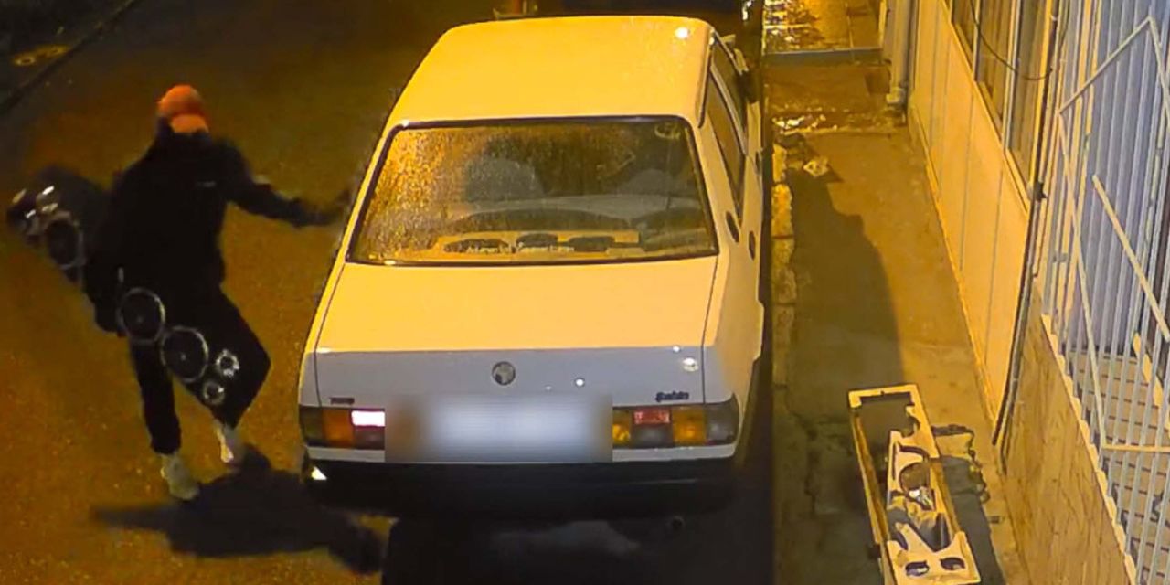 Ses sistemi hırsızlığı kameraya yakalandı