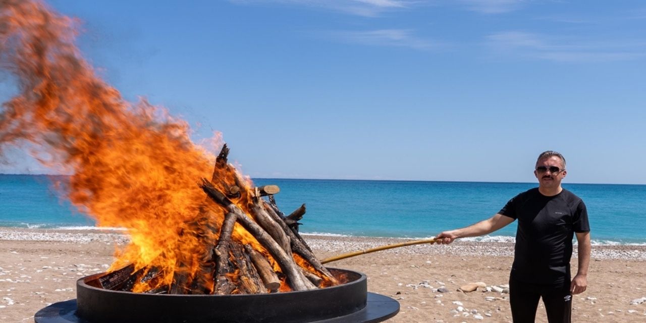 Kemer 2025 turizm sezonunu olimpiyat ateşiyle karşıladı