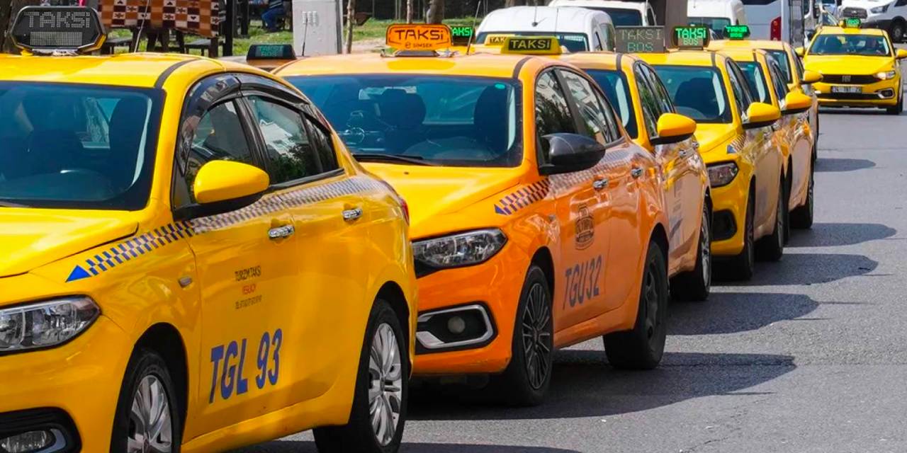 İBB Meclisinde, 2 bin 500 uygulama tabanlı taksi için ihale yapılmasına tekrar onay verildi