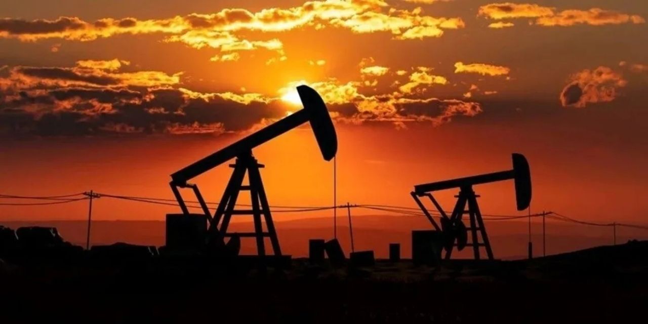 Brent petrole 'Kutsal Cuma Günü' arası