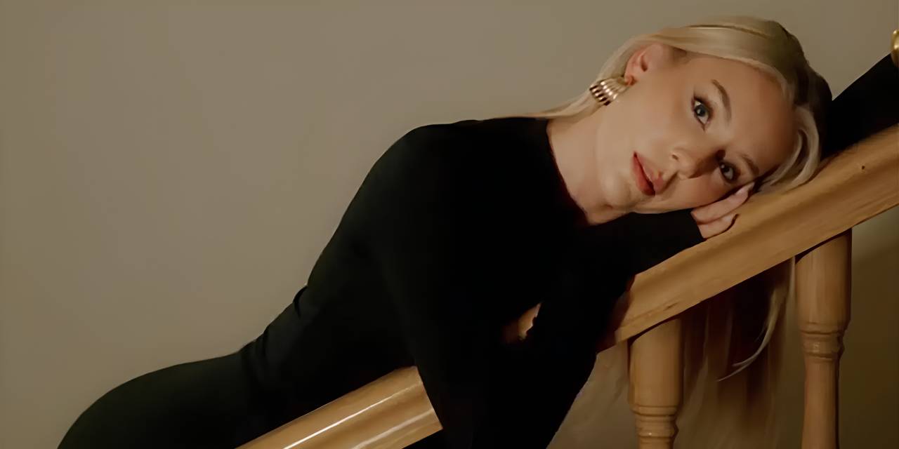 Annelik yolculuğu başlayan Ege Kökenli’den setlere göz kırpan açıklama