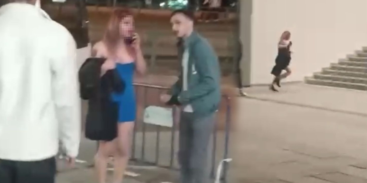 Sigara bahanesi ile yaklaştıkları transa saldırdılar