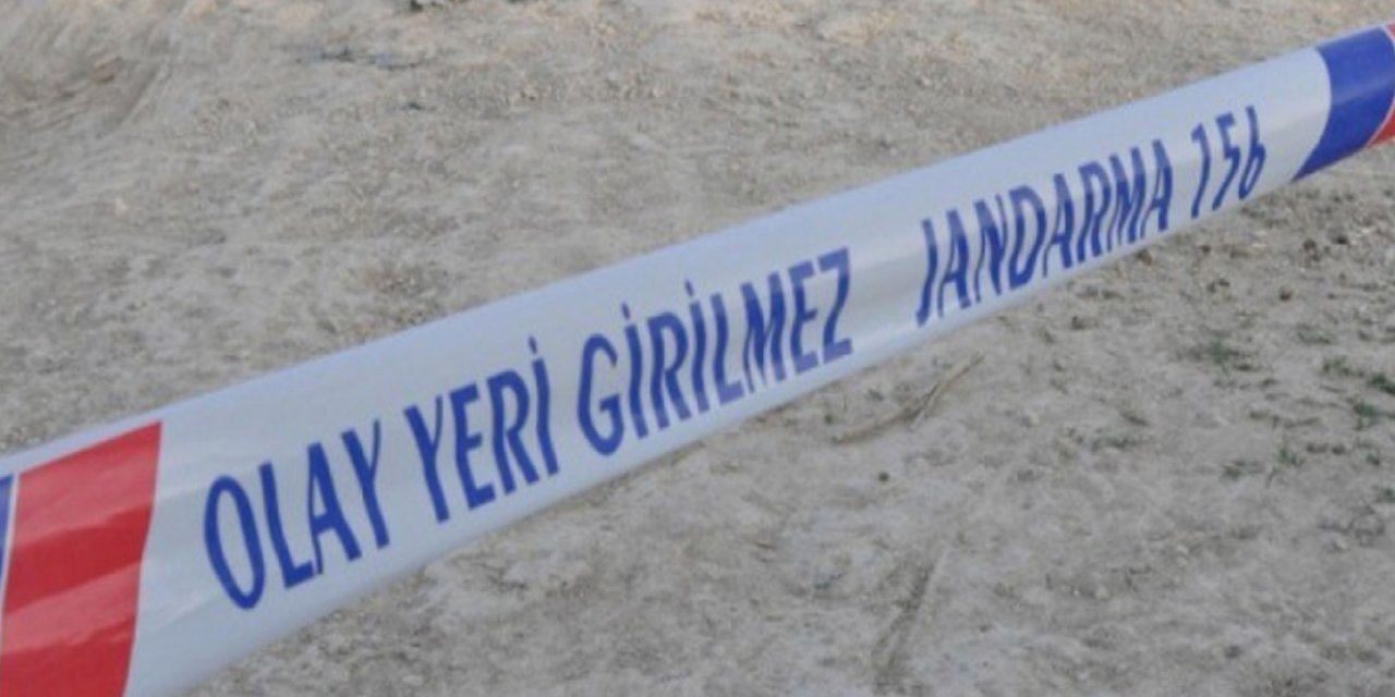 Karısını baltayla öldürdü
