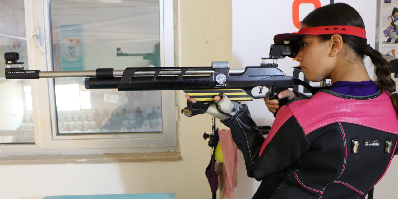 Yusuf Dikeç’in izinden giden gençler şampiyonluğa yürüyor