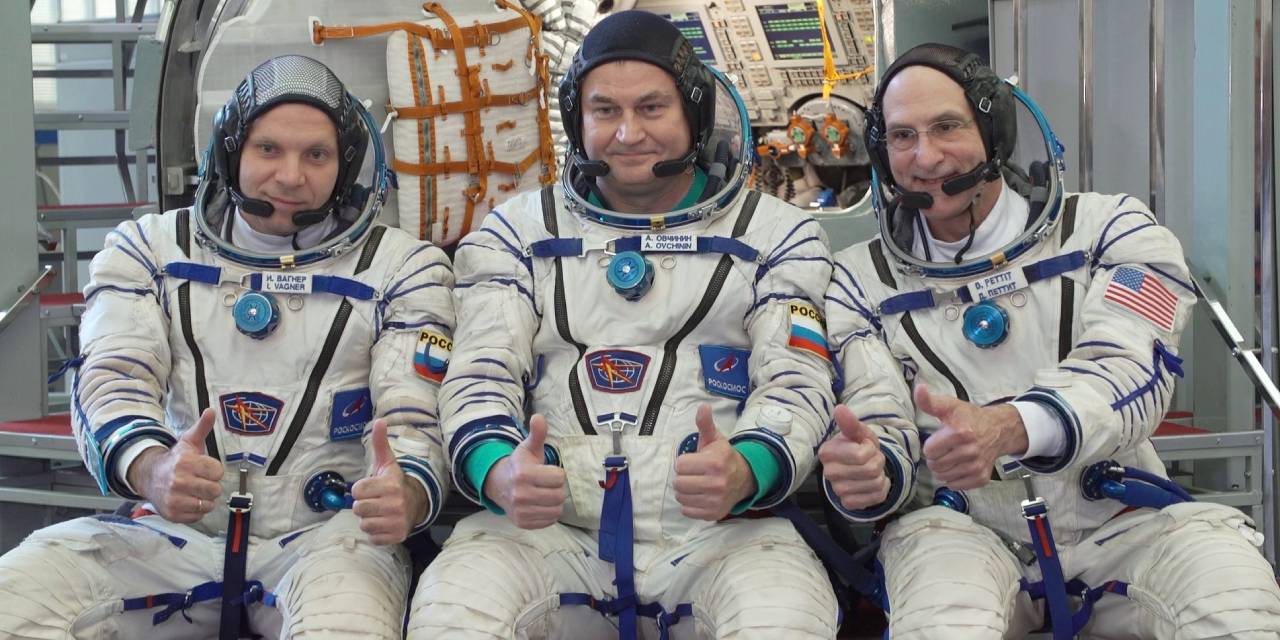 Uzay aracı Dünya'ya döndü